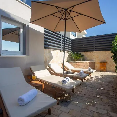 Daire Slavena Trogir